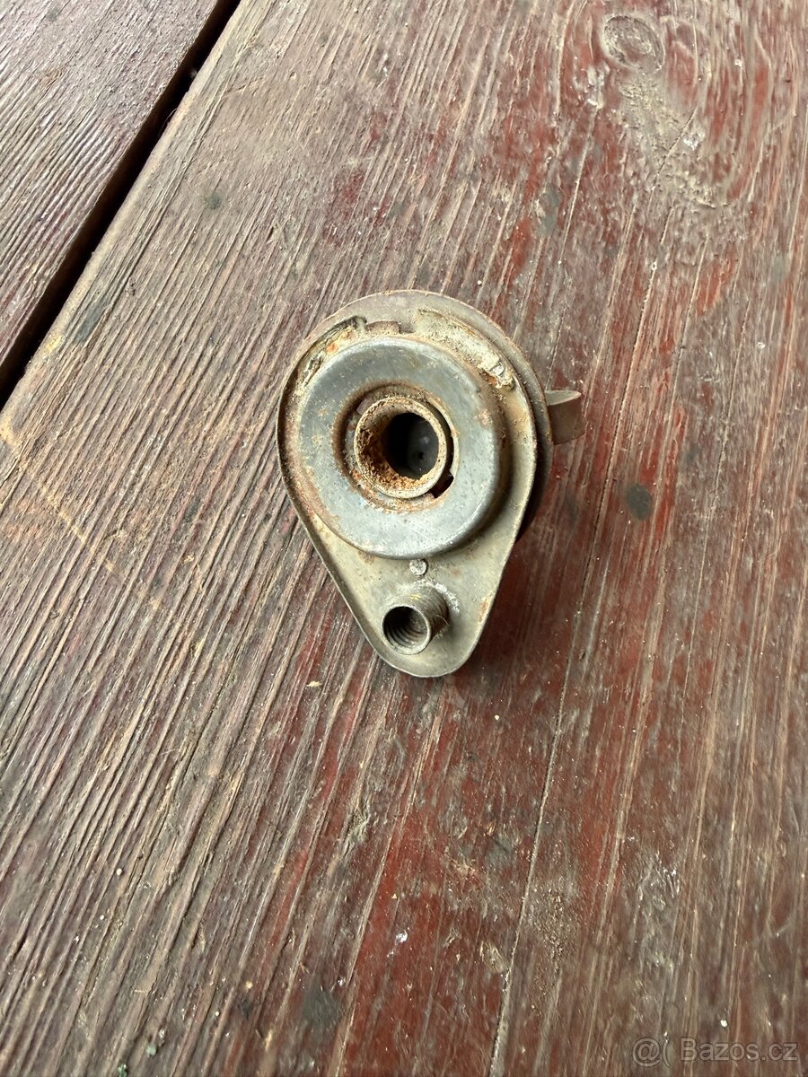 Jawa 175/250 Speciál - patice světla