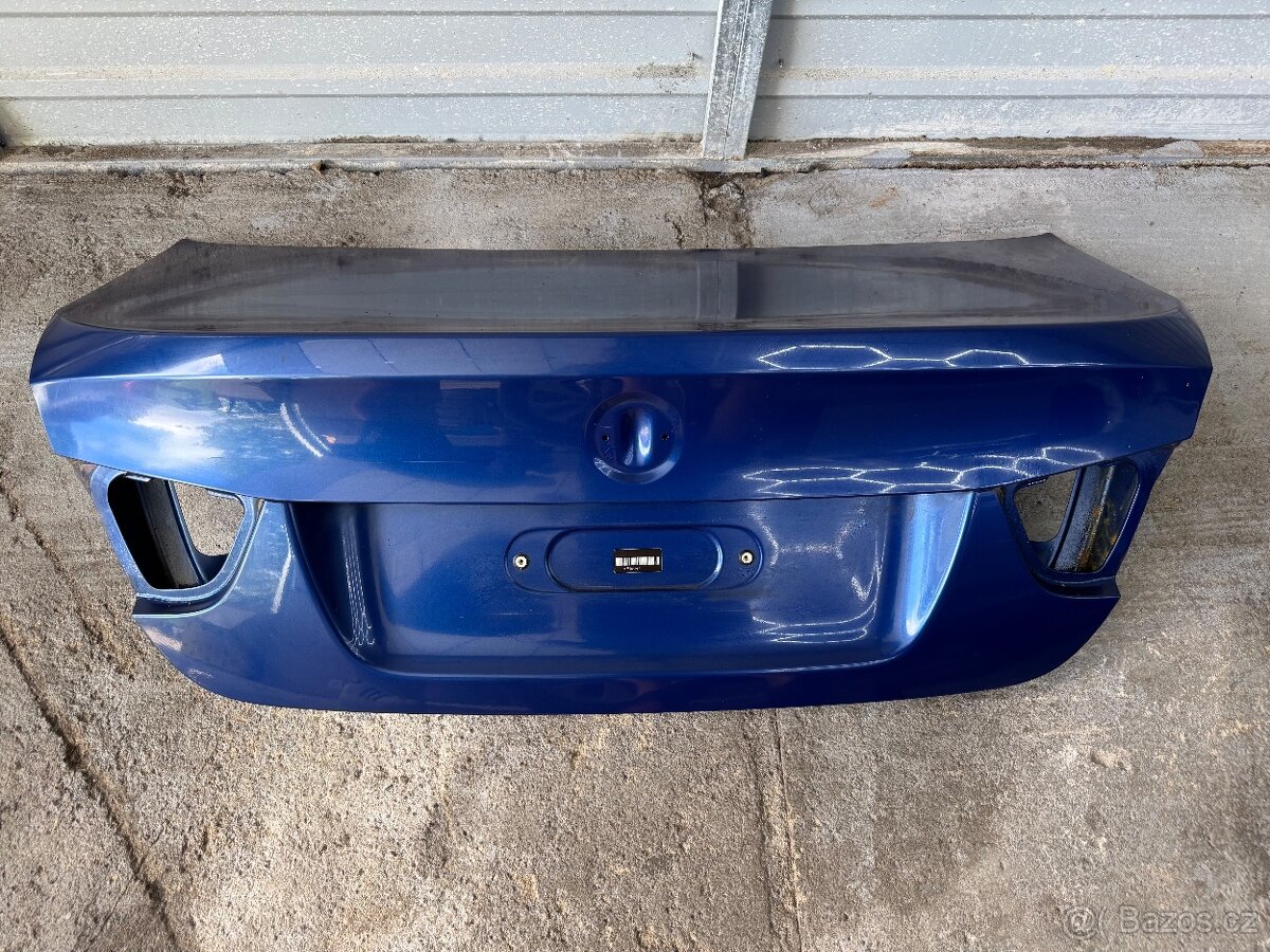 BMW E90 LCI Facelift kufr