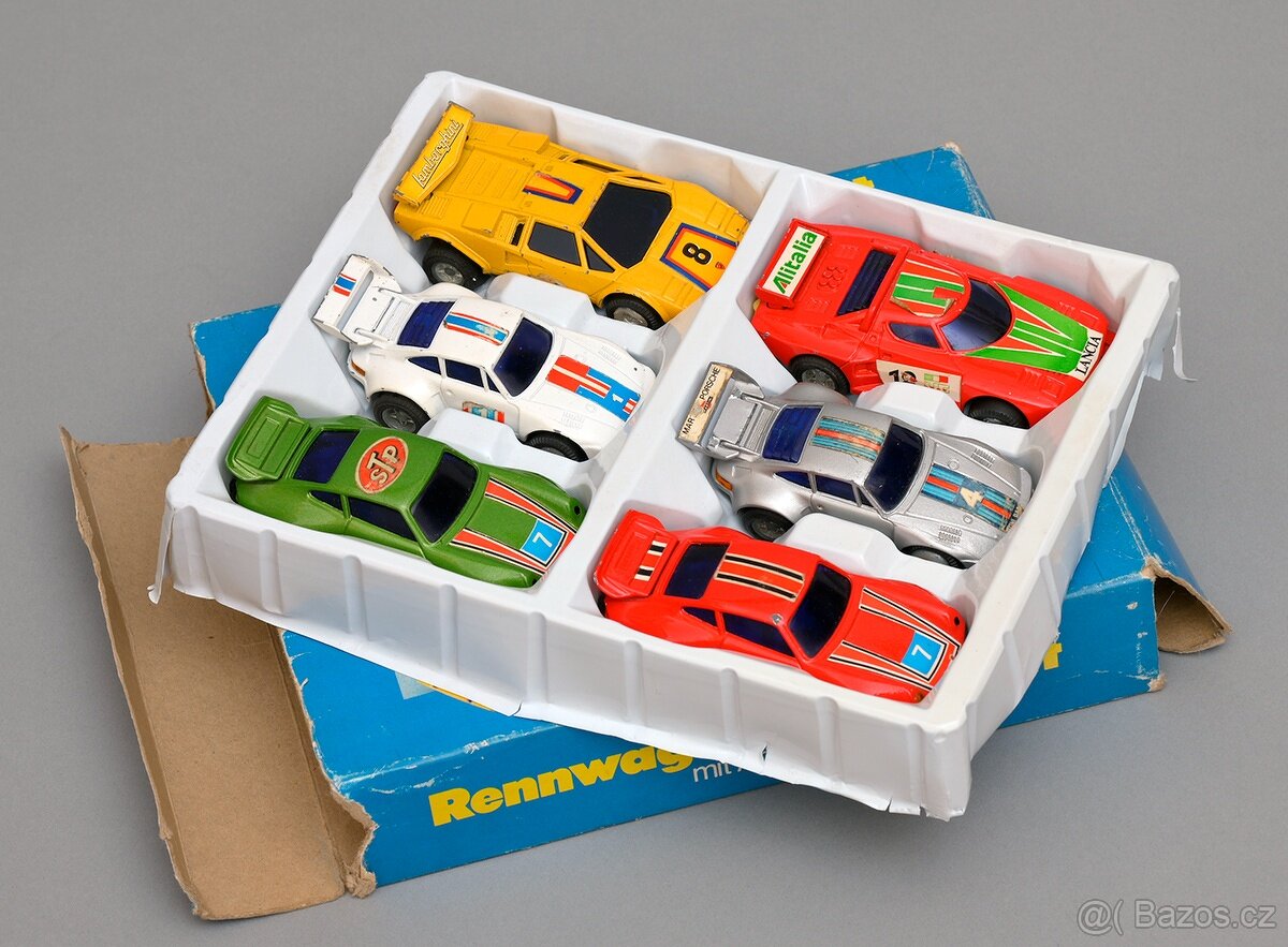 Modely autíček / hračky pro sběratele