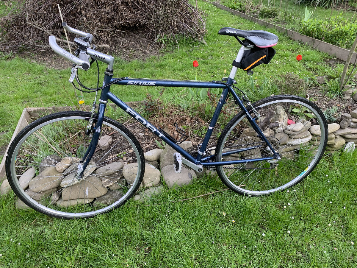 Pánské silniční jízdní kolo Fort Sirius