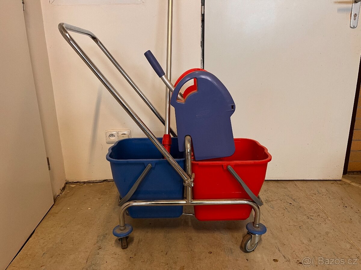 Úklidivý vozík