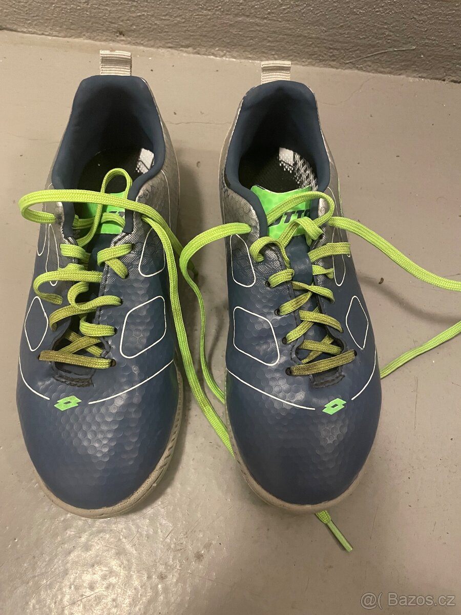 Dětské kopačky / turfy