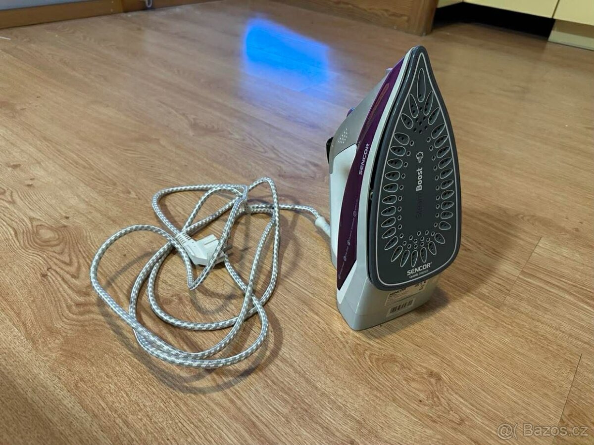 Žehlička Sencor 8710VT