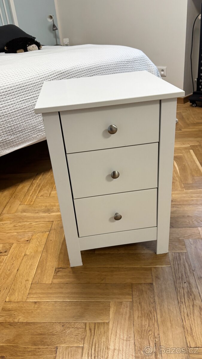 Noční stolky