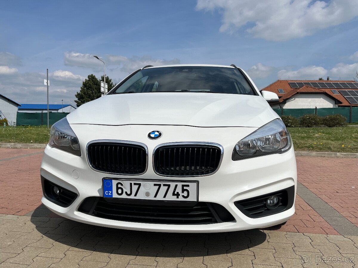 BMW 218i Active Tourer 1.499cm3 benzín