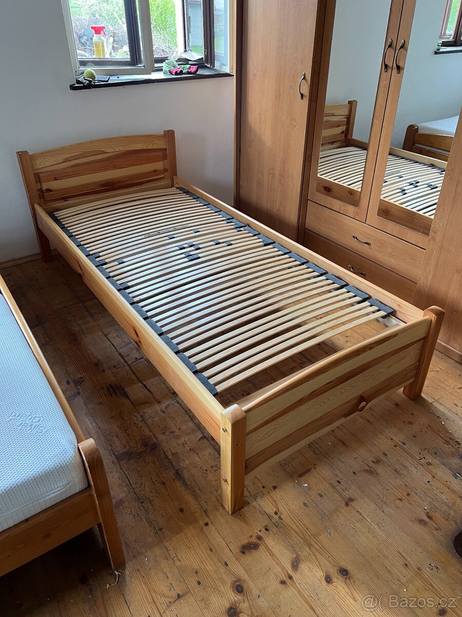 Masivní postel 90x200 + nová matrace