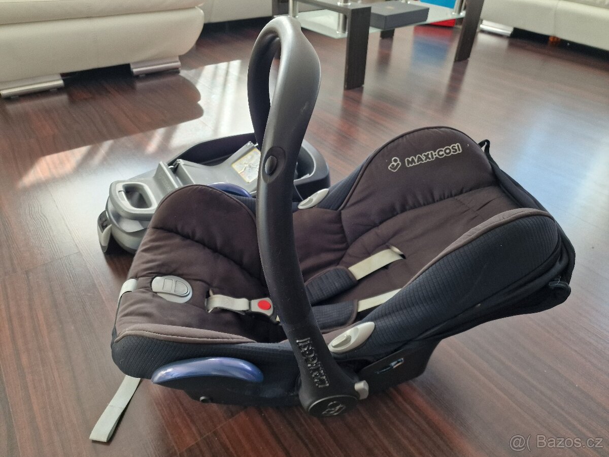Maxi-cosi autosedačka + izofix základna + dárky