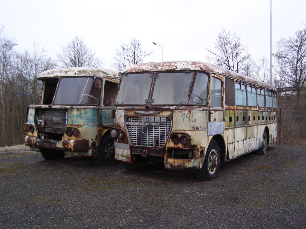 Prodám autobusy Ikarus 630