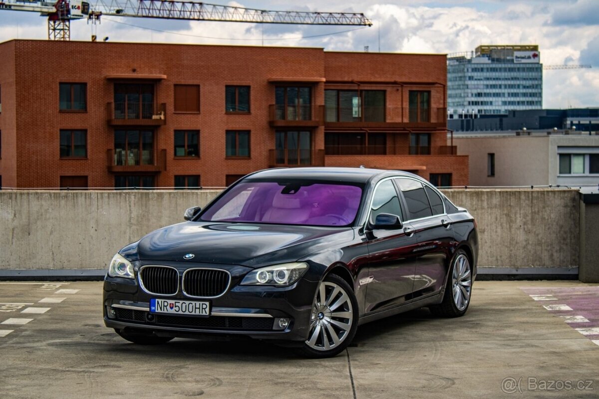 BMW Rad 7 750i 4.4 V8 - ZÁRUKA 1 rok/20000km a PREPIS V CENE
