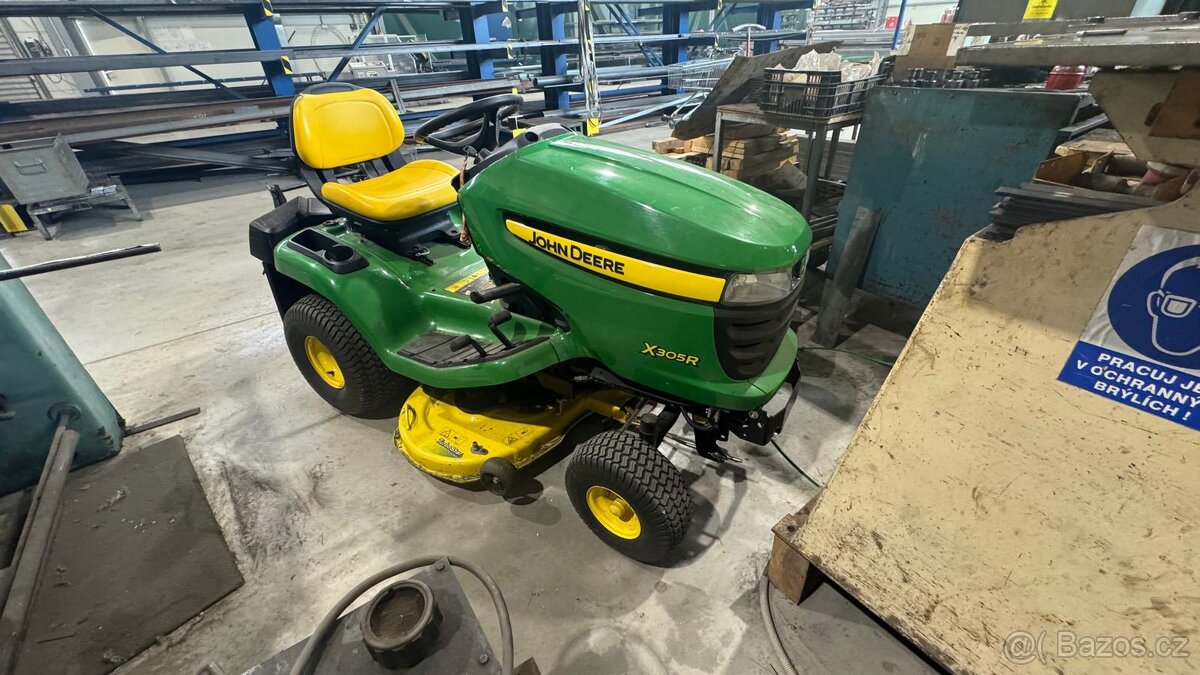 Sekací traktůrek John Deere X305R odpočet DPH