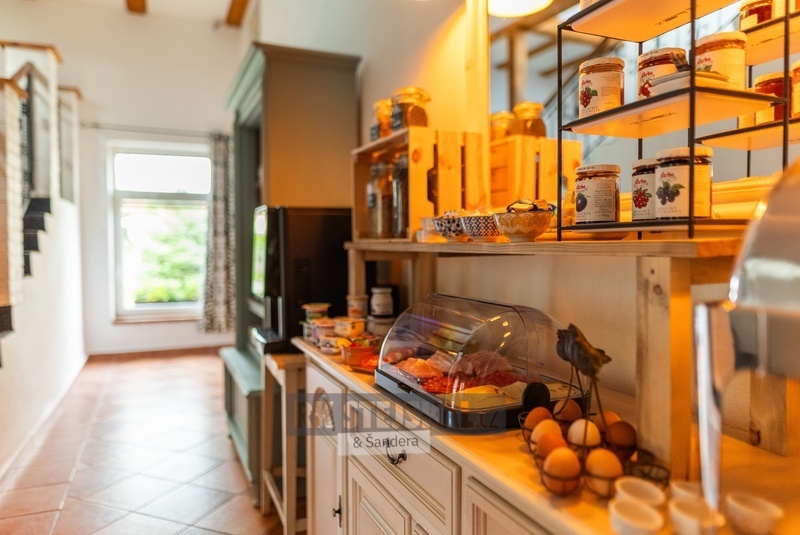 Prodej penzionu (768 m²), pozemek 2 463m² - Číměř