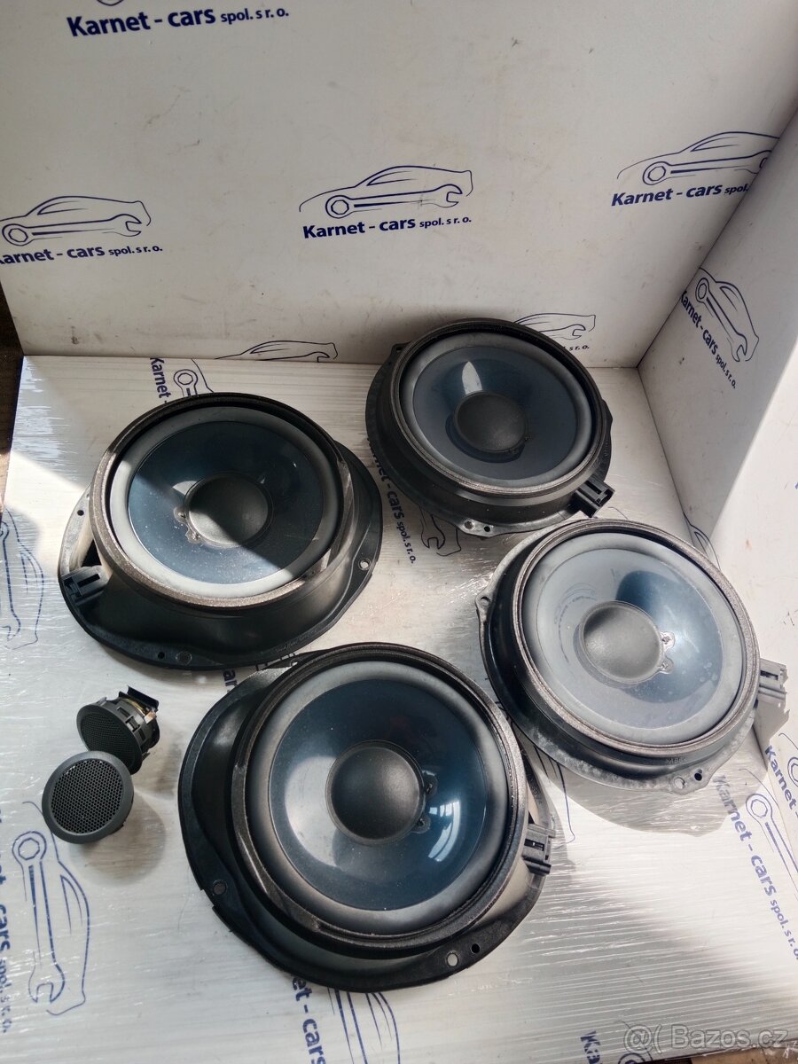 Reproduktory z ford focus II sony