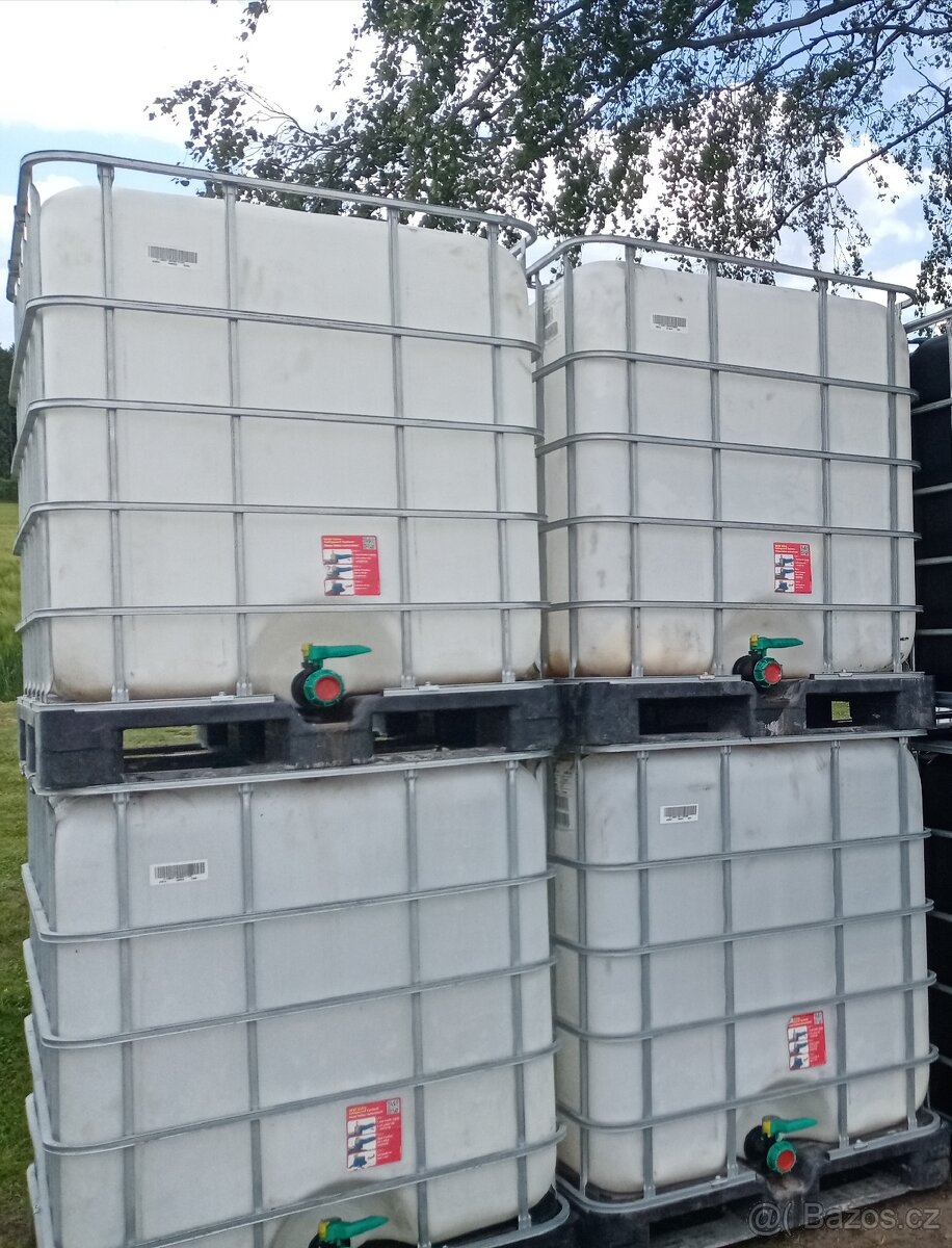 IBC nádrže kontejnery na 1000 litrů potravinářské