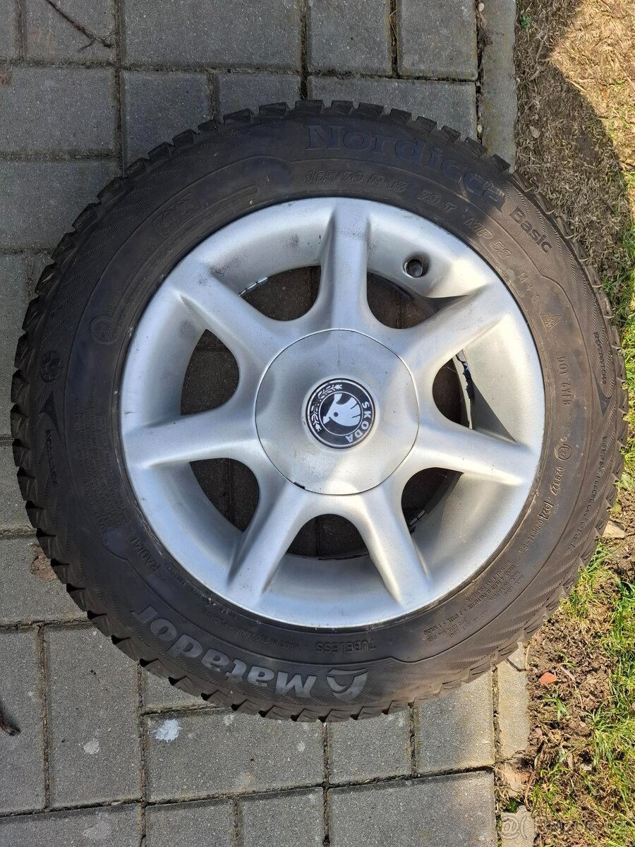 Felicia Pickup Borbet disky a zimní gumy 7 mm