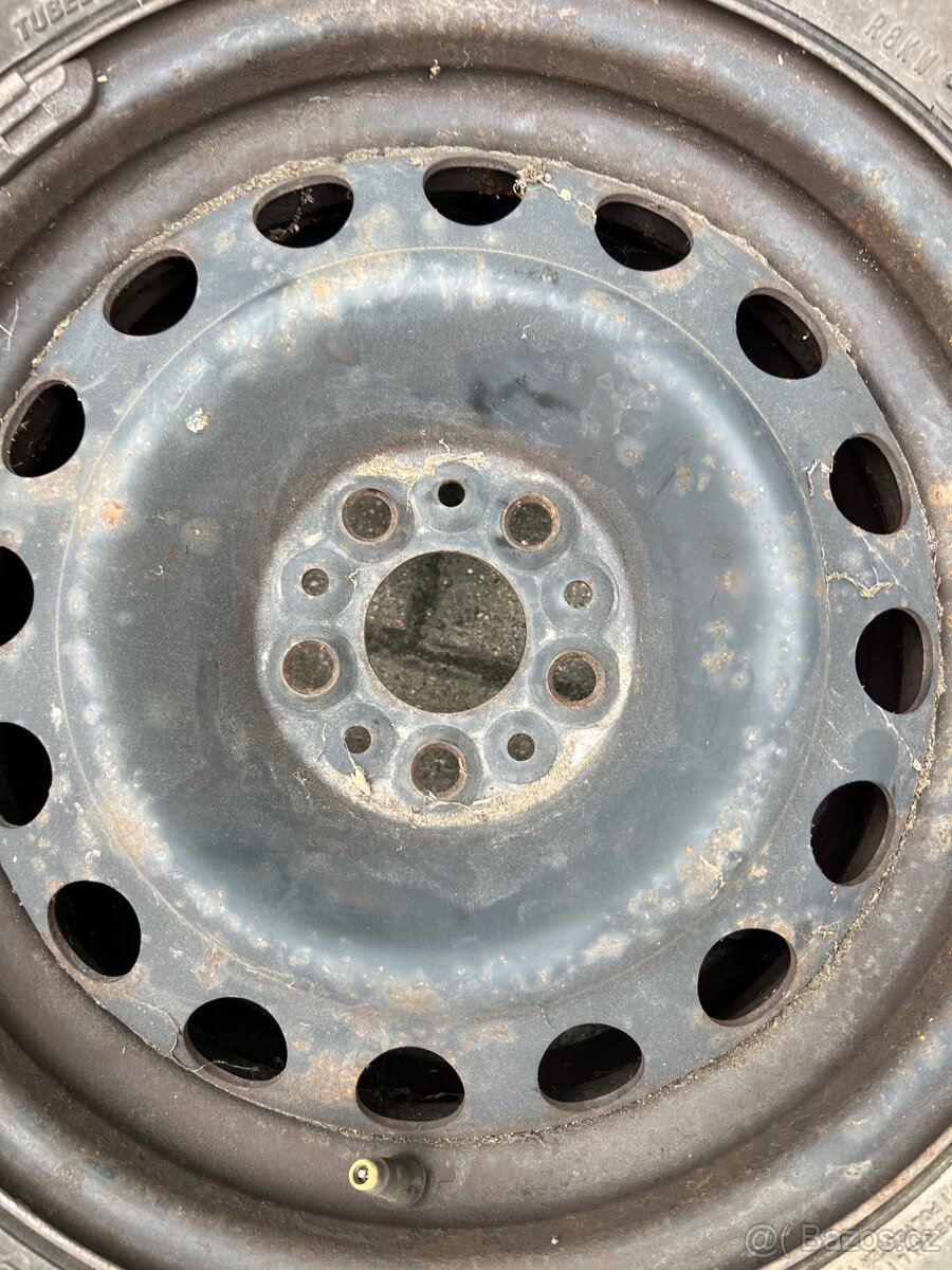 Kola 215/65 r 15 Citroen c8