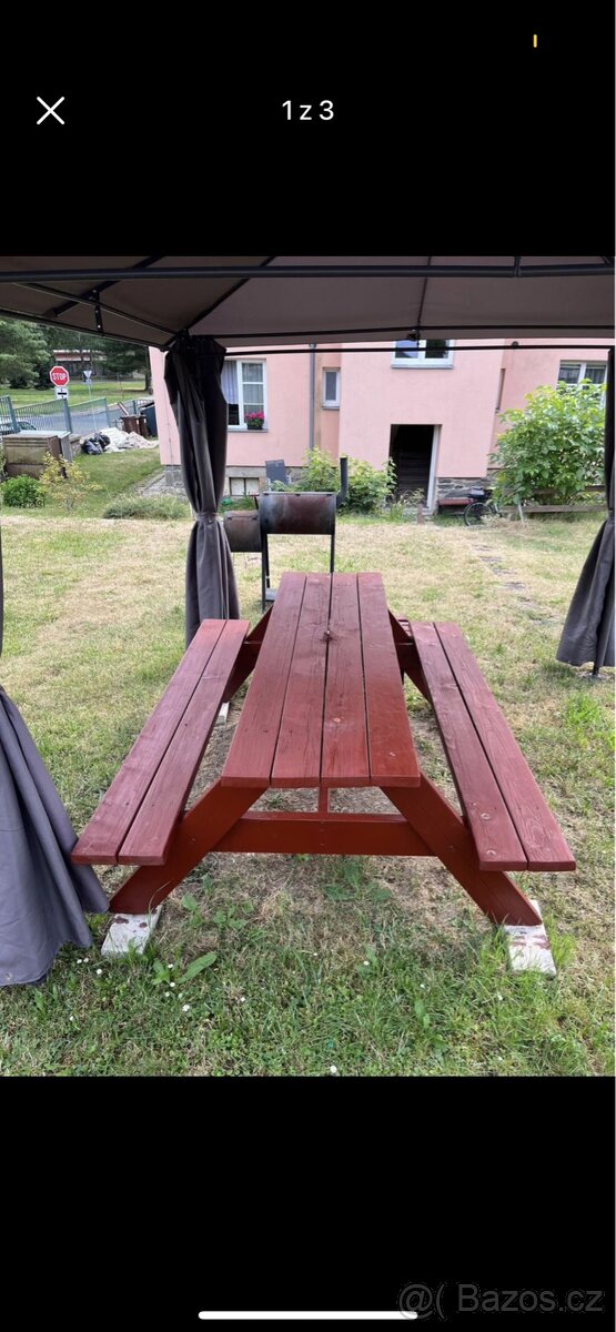 Zahradní lavice