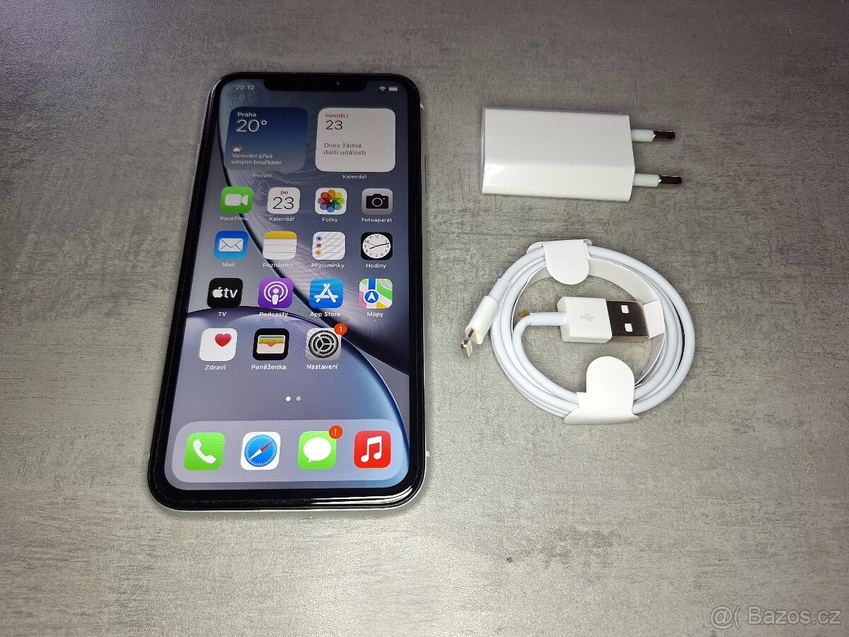 iPhone XR 64gb white, baterie 85%