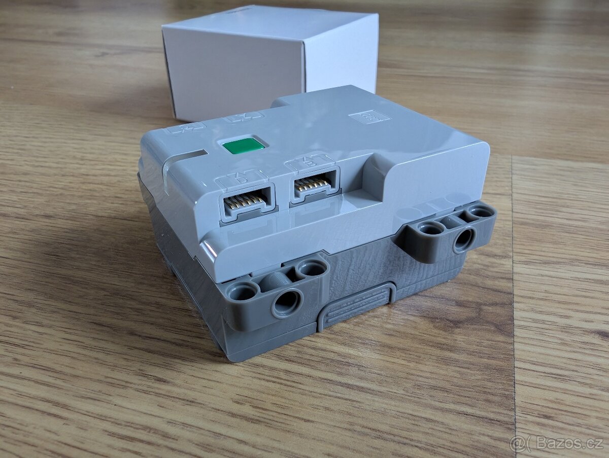 LEGO 88012 Powered UP TECHNIC hub