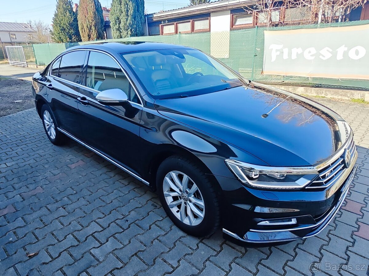 VW PASSAT B8 2,0 TDi, R-LINE, naj. 127.000 km, koup. v ČR,