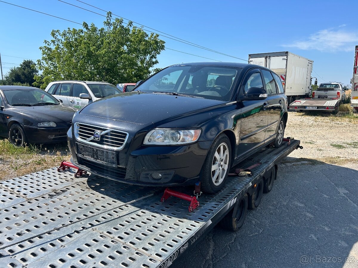 Volvo V50 2.0D 100kw 2010 Prodám díly
