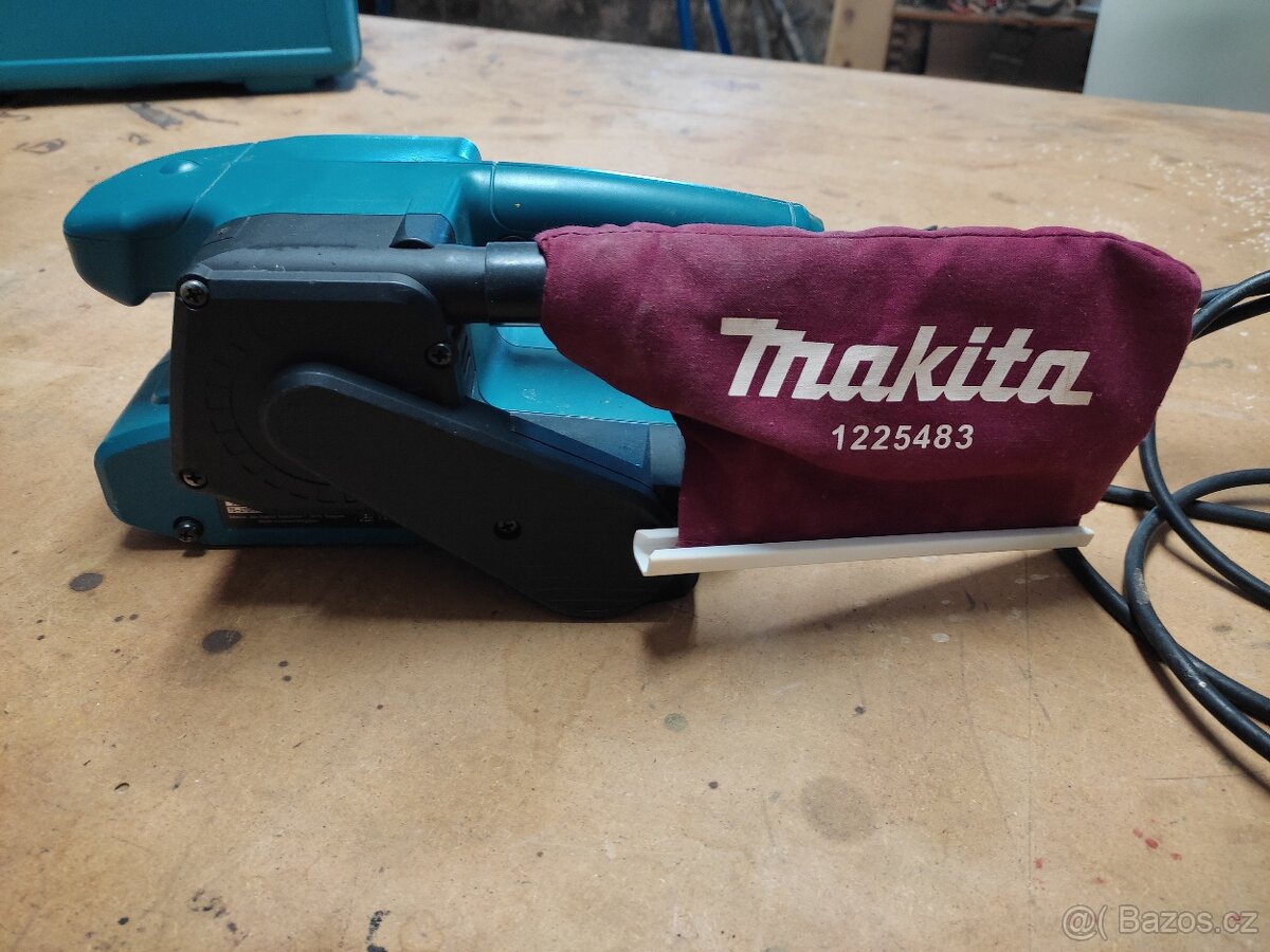 Makita 9911 pásová bruska 457x76mm, 650W