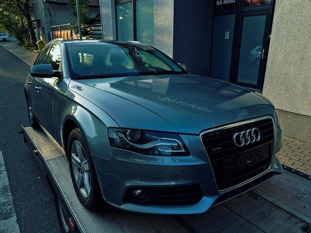 Vůz na náhradní díly Audi A4 B8 8K avant 2010 CCWA MNJ LY7G