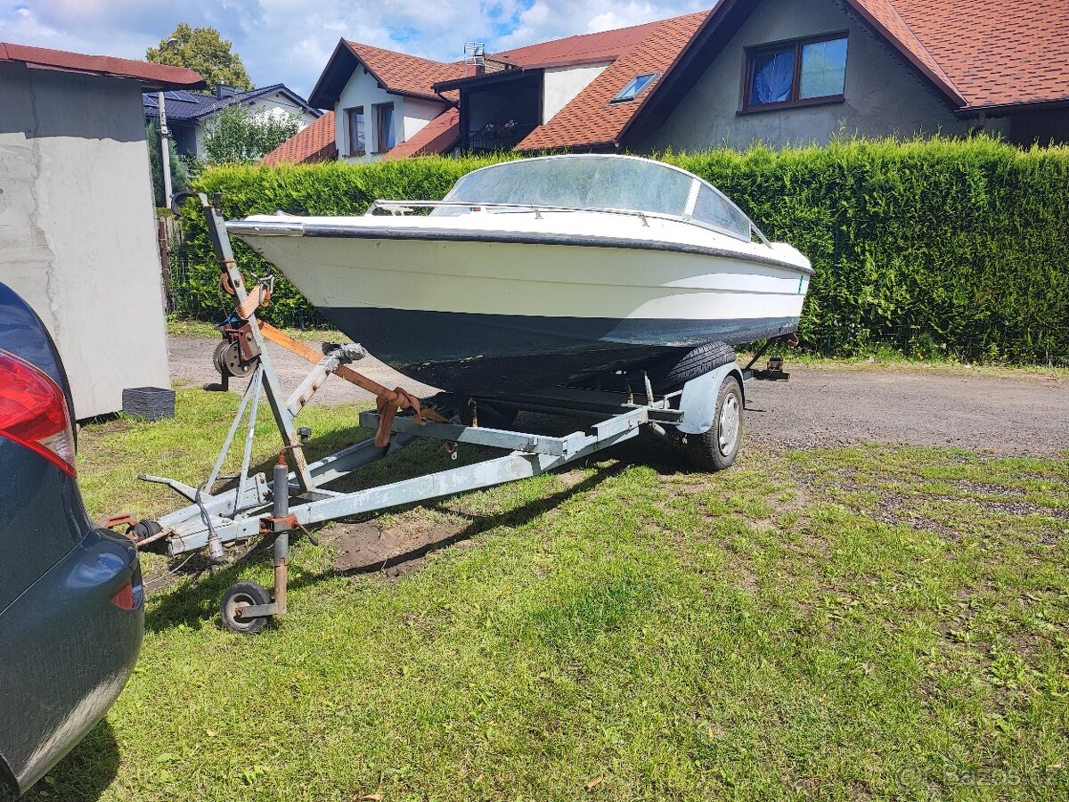 Motorovy clun ZANIBONI 5m , z podvozkiem