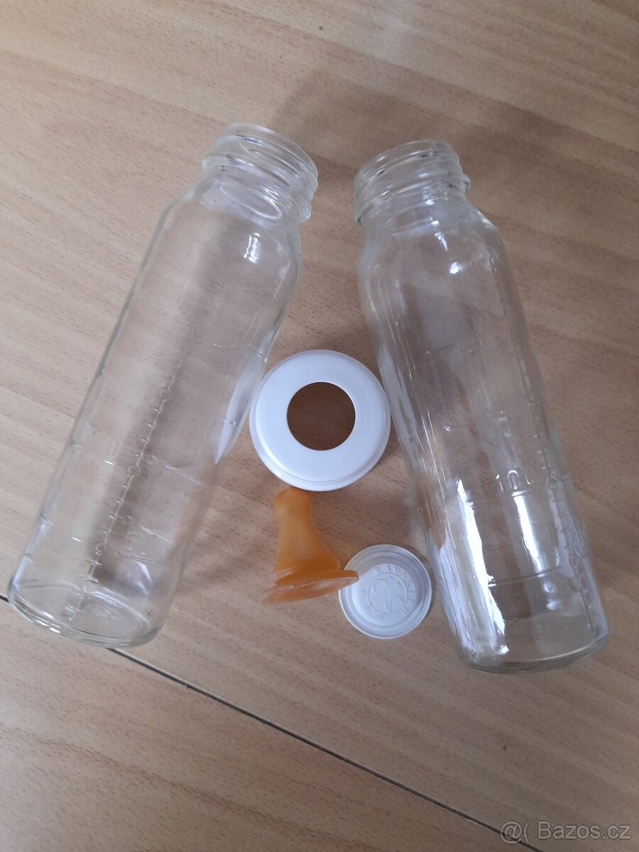 retro kojenecké láhve