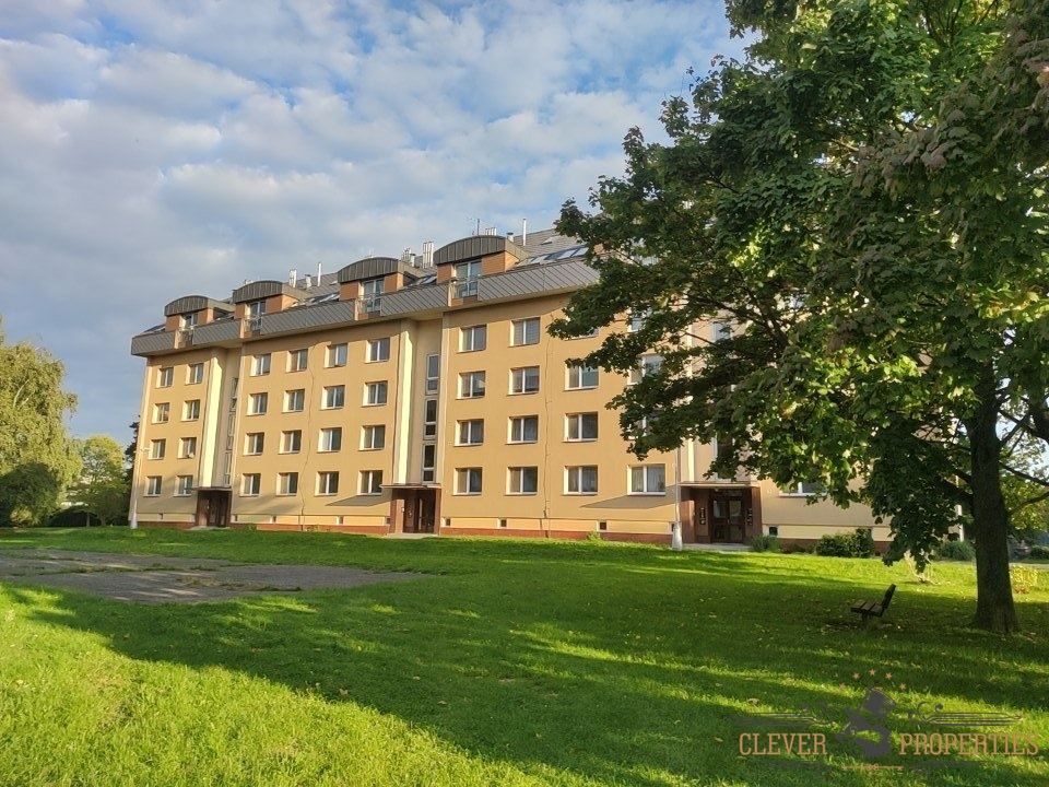 Nabízím pronájem, bytu 1+1 40m2, K Sokolovně, Hradec Králové