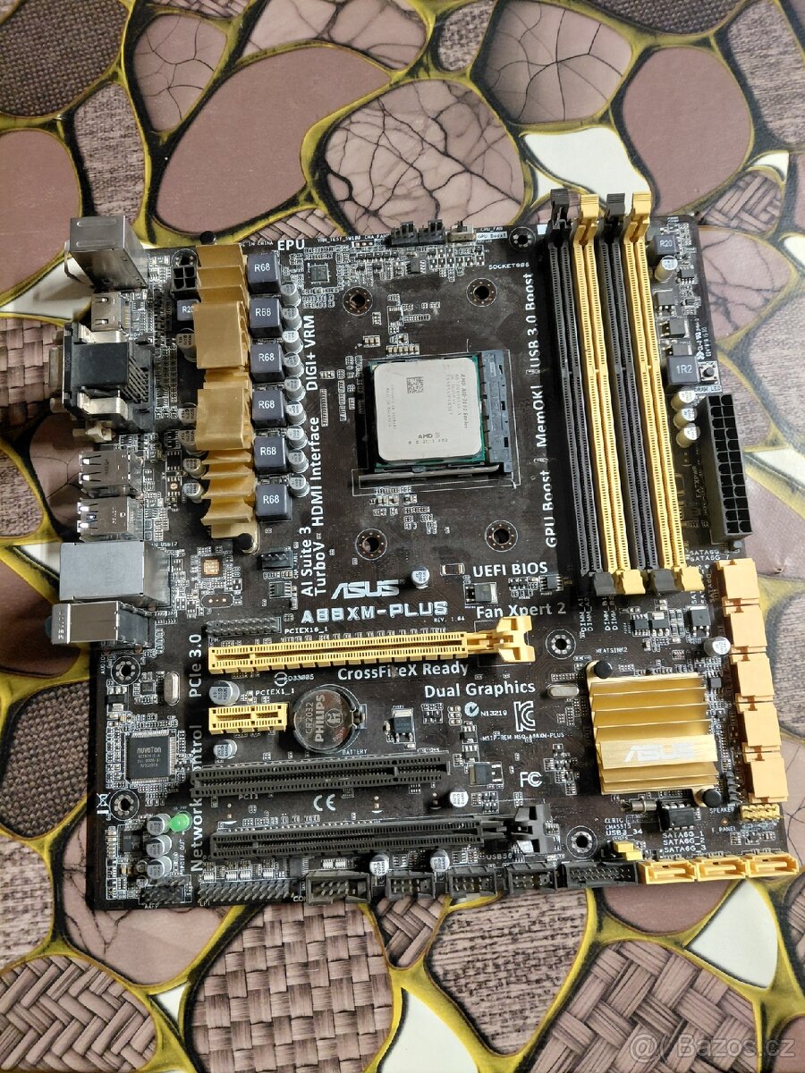 Základní deska Asus A88XM-PLUS s procesorem a zdrojem