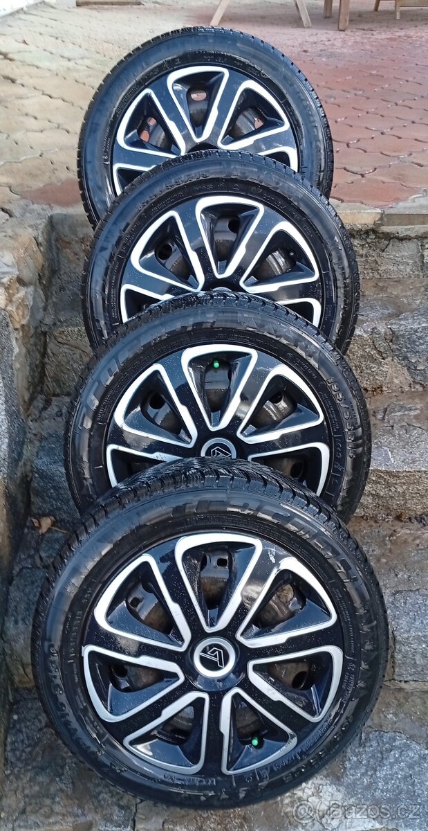 Sada zimní pneu 195/55 R15 + PLECHOVÉ DISKY 6Jx15 H2
