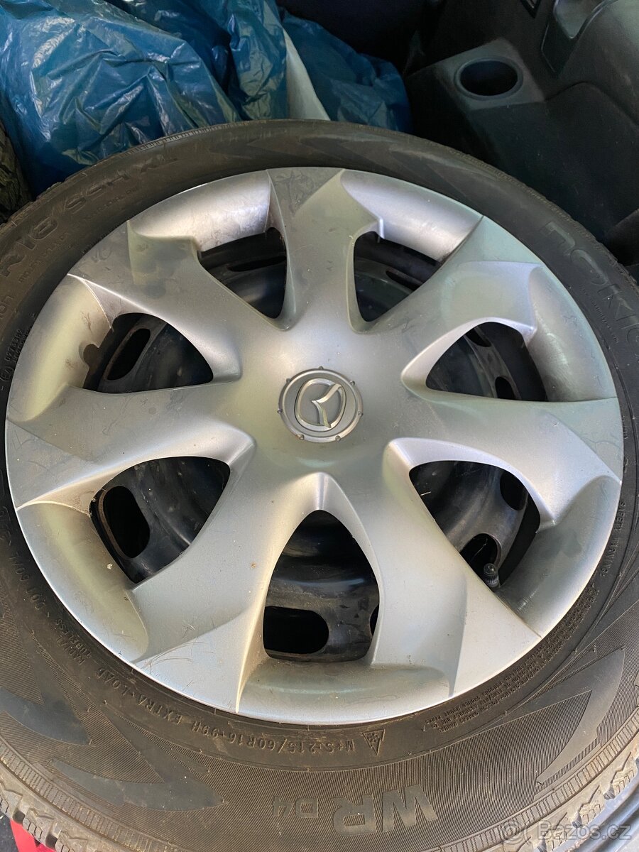 Plechové disky 16” 5x114,3 a zimní pneu 215/60/R16