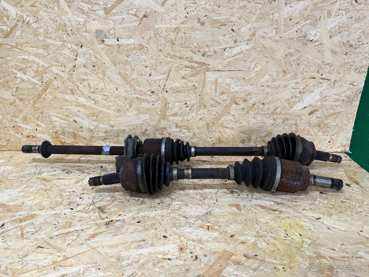 PŘEDNÍ POLOOSY FIAT LINEA 1.3 MJTD 51816764 / 51816768