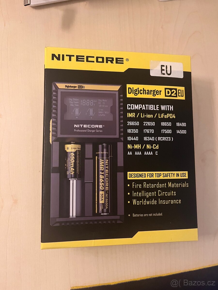 Nabíječka Nitecore D2 — nová, nepoužitá
