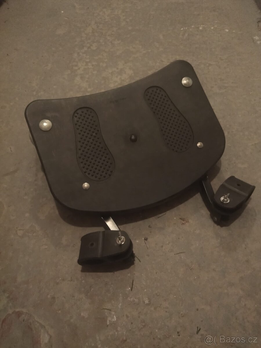 Stupátko za kočárek