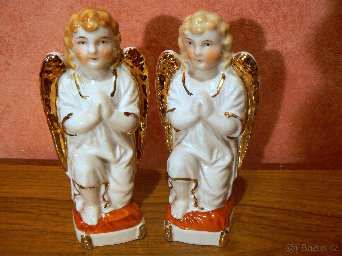 starý porcelánový anděl