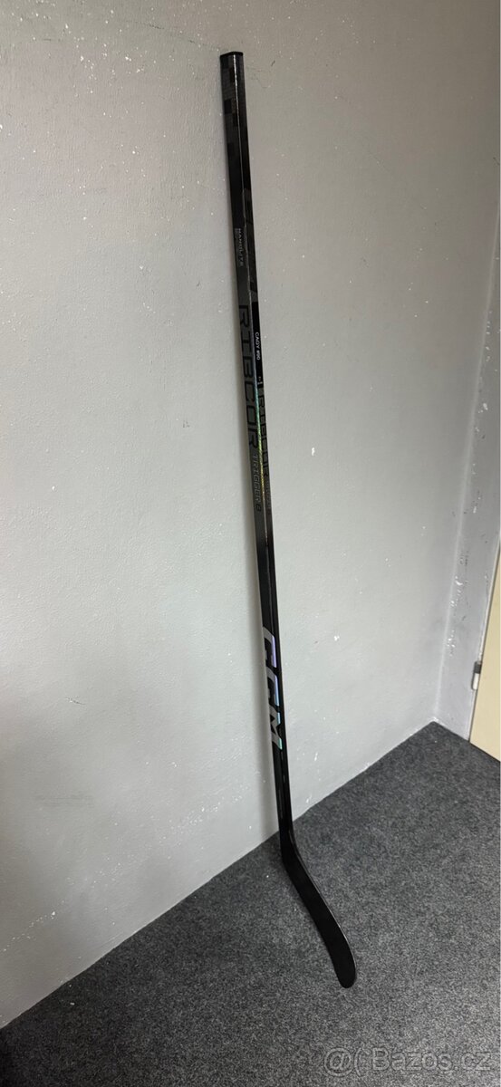 Nová kompozitová hokejka CCM TRIGGER 8 pro