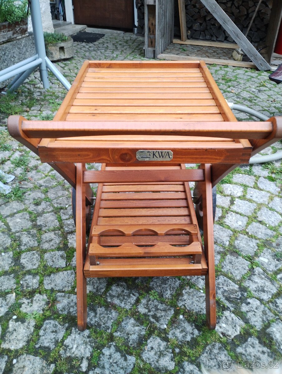 Stůl servírovací dřevěný