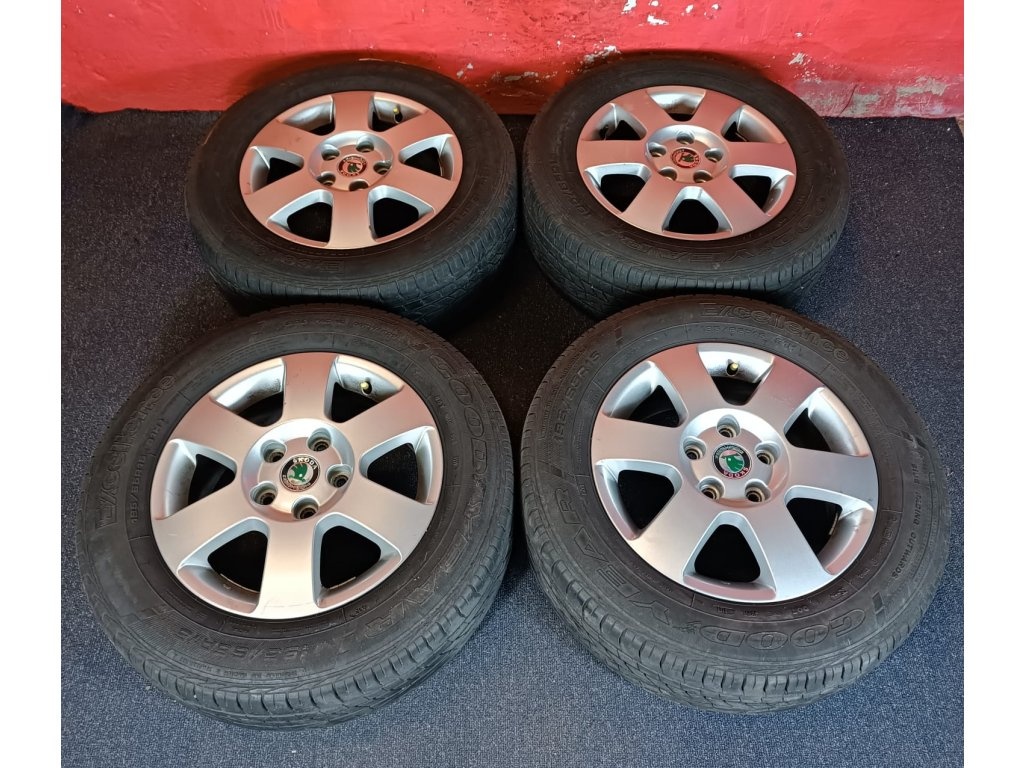 ALU disky Škoda Octavia II 5x112 R15 s letními pneu 195/65 R