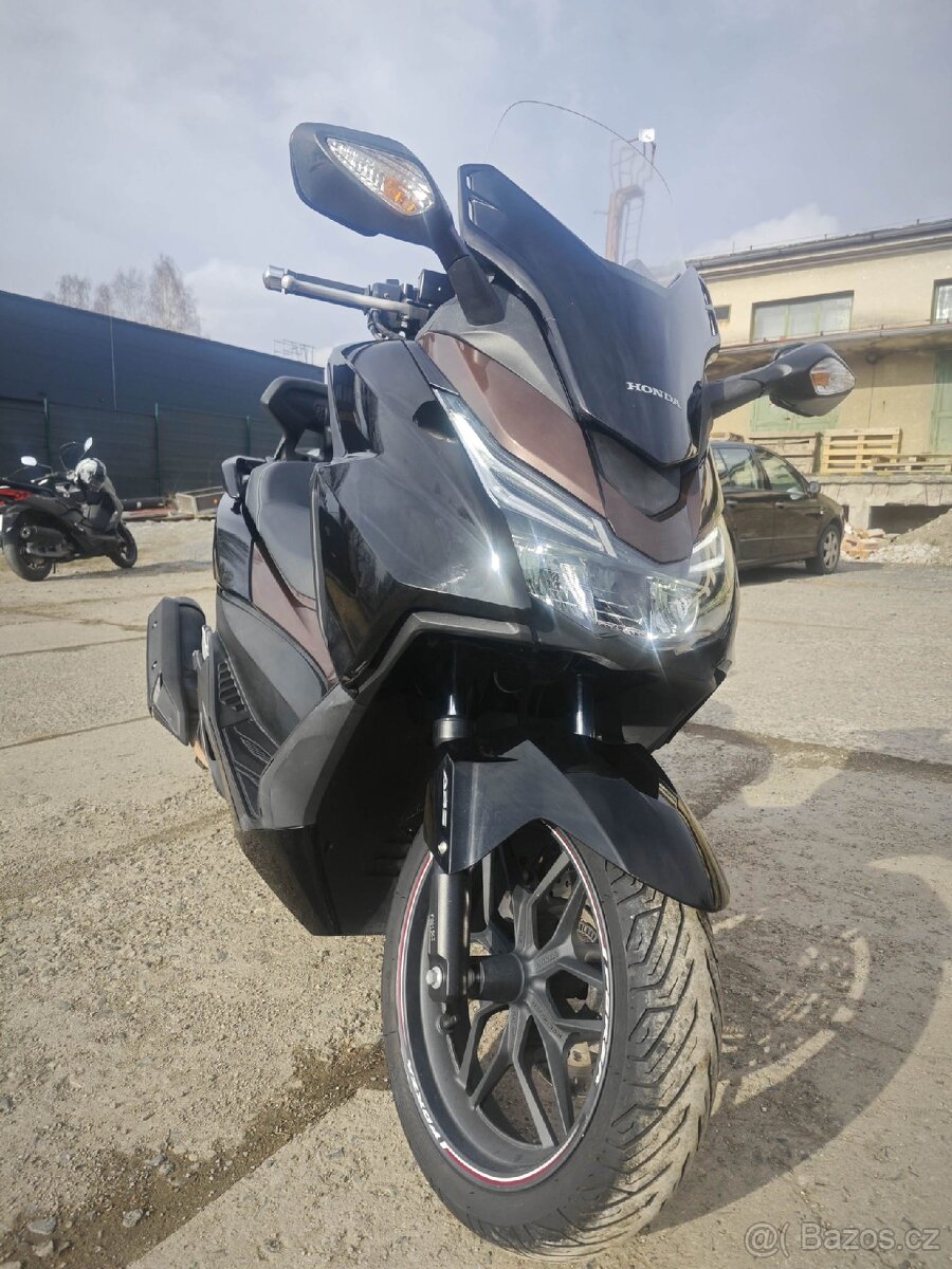 Honda Forza 125 11kw 2015