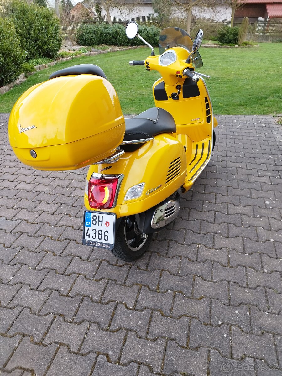 Vespa GTS 125