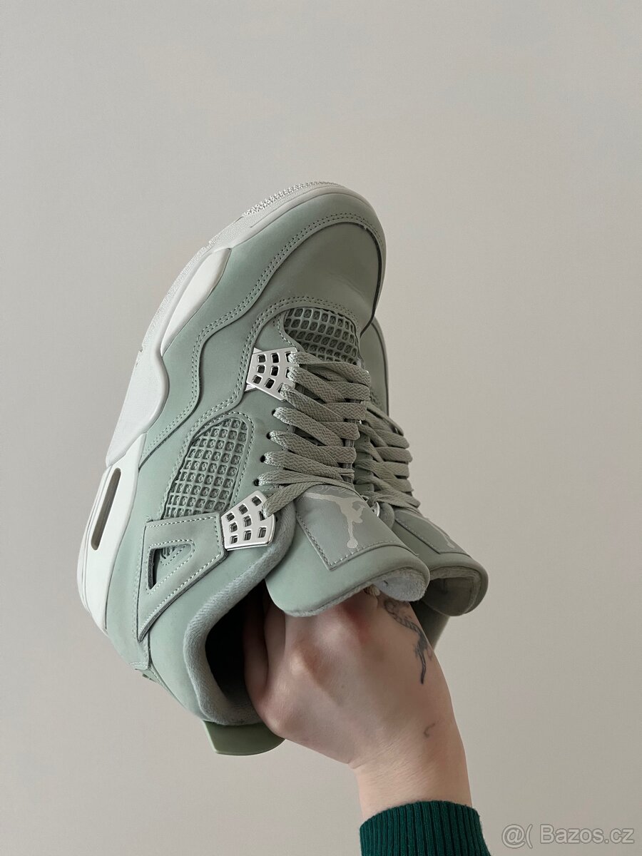 JORDAN 4 RETRO 40-41