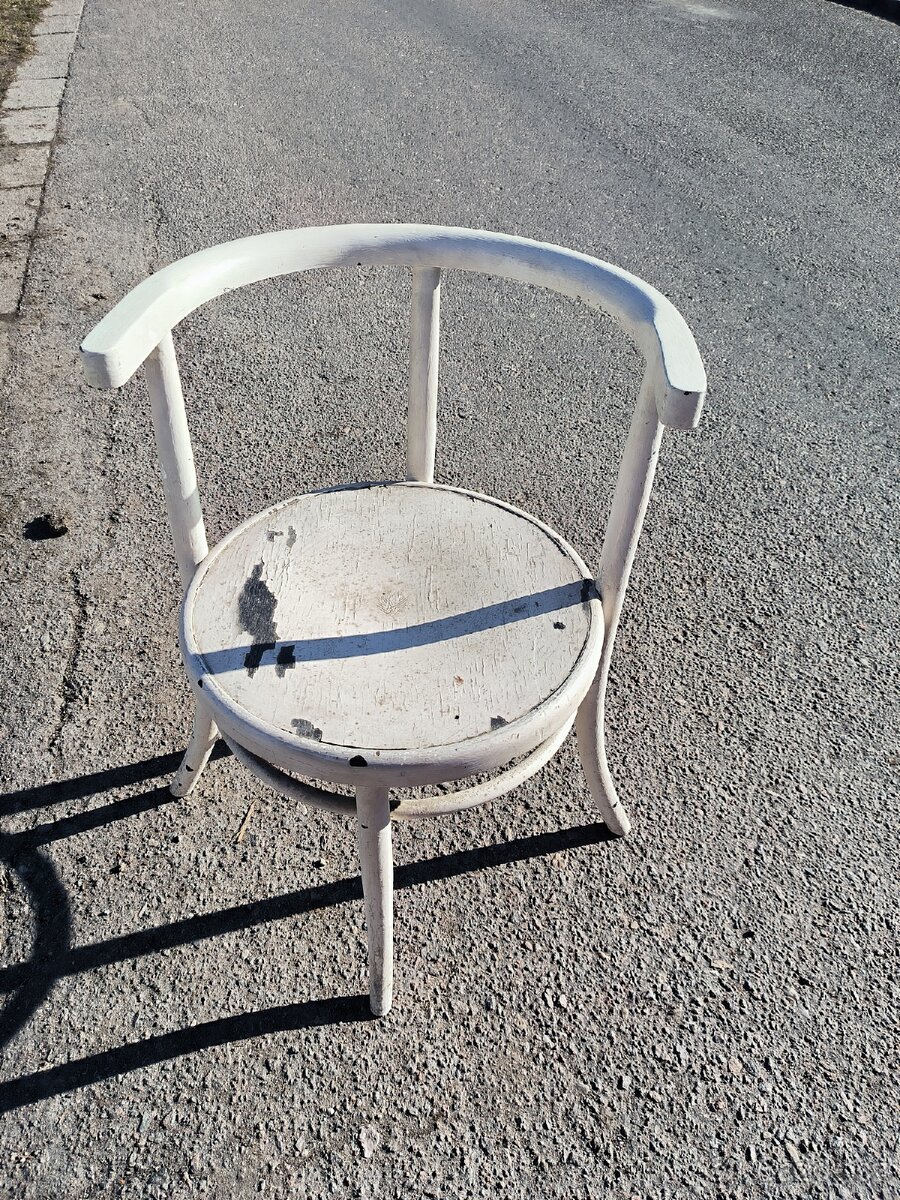 židle stará