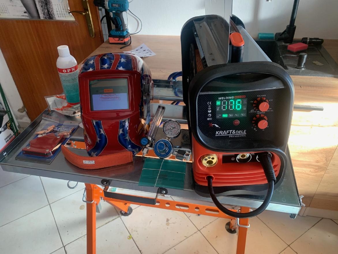 Svářečka CO2 KRAFT&DELLE 200A KOMPLET