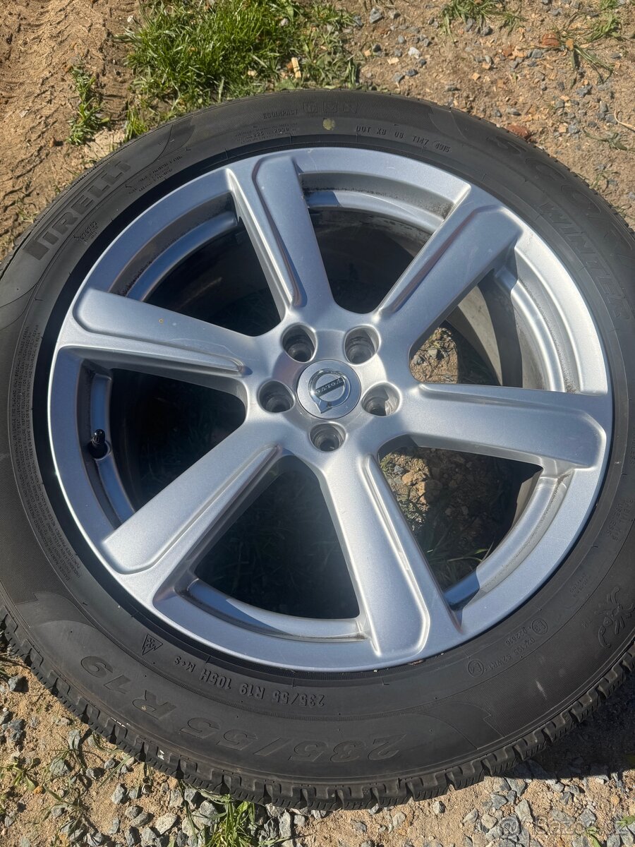 Kompletní originální kola Volvo R19