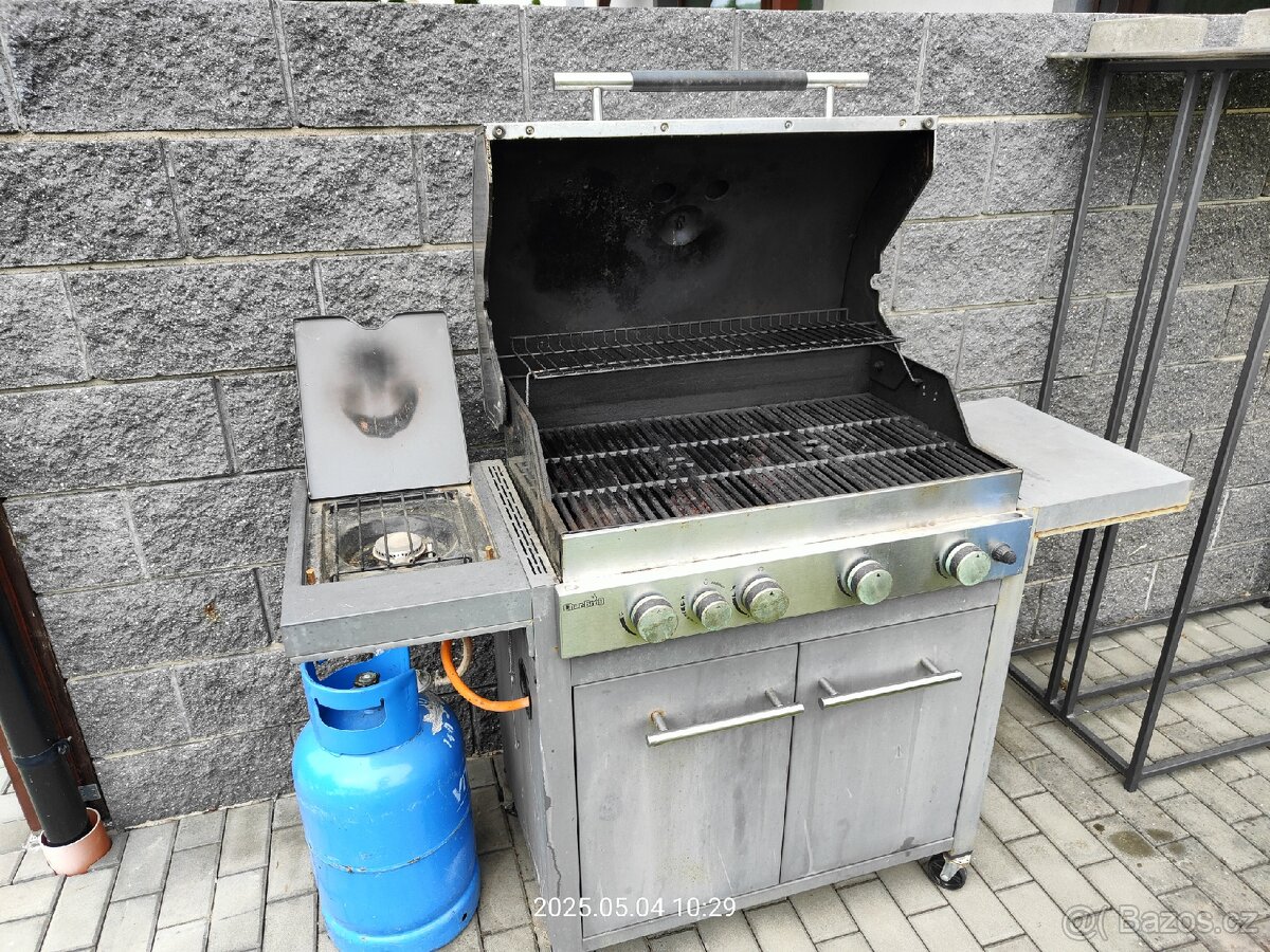 Plynový gril Char Broil Royal