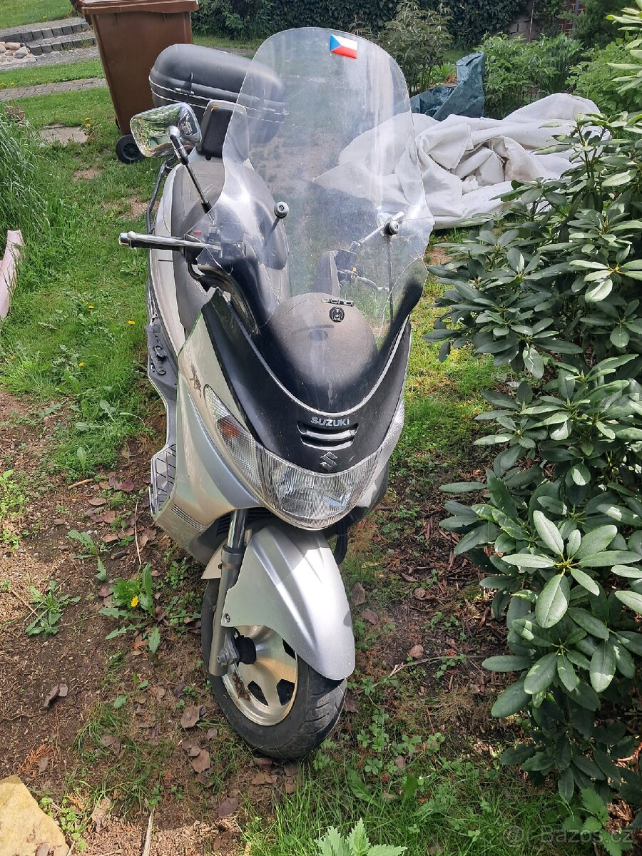 Suzuki burgman 400