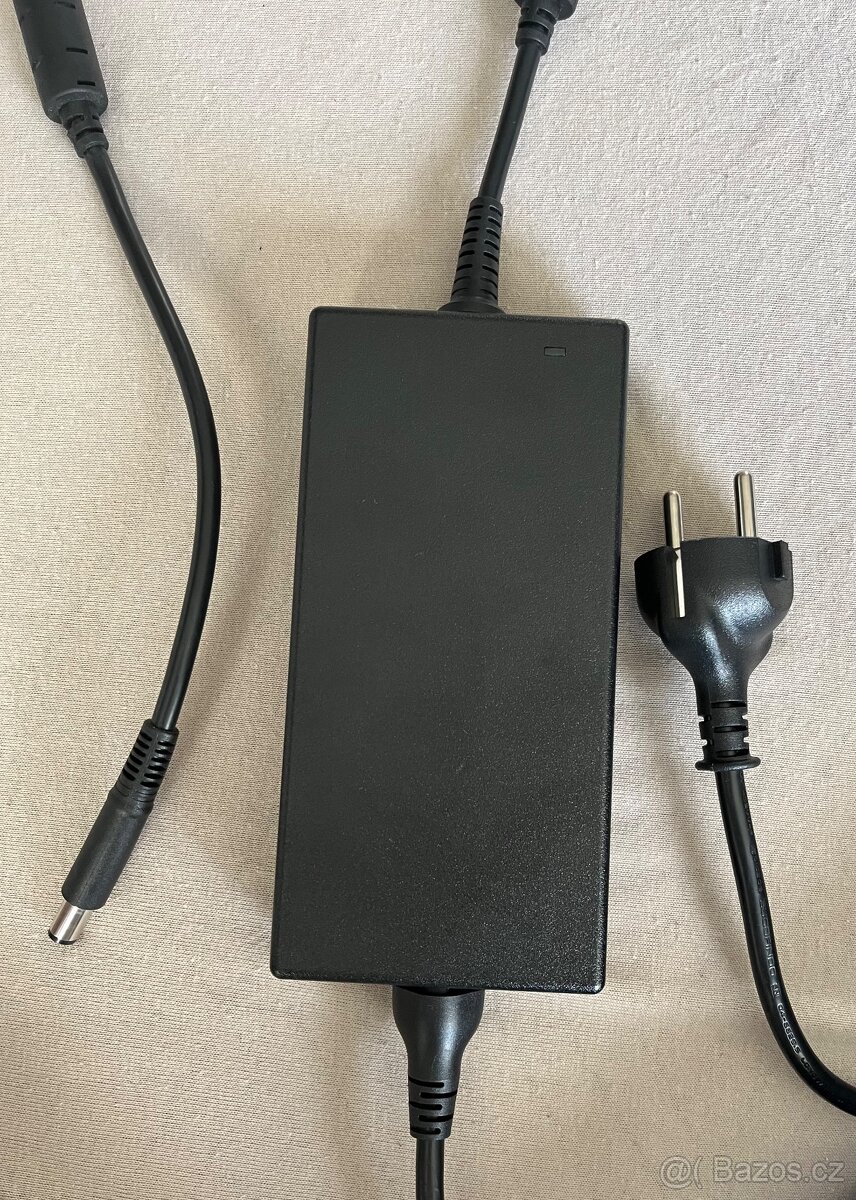 DELL napájecí adaptér 180W