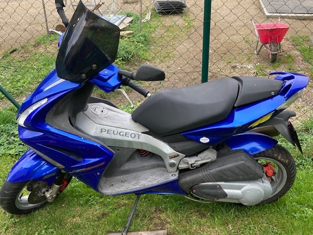 Skútr Peugeot Jetforce 125 cm³