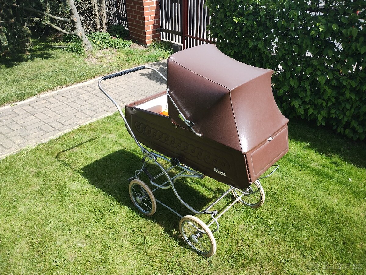 Retro kočárek